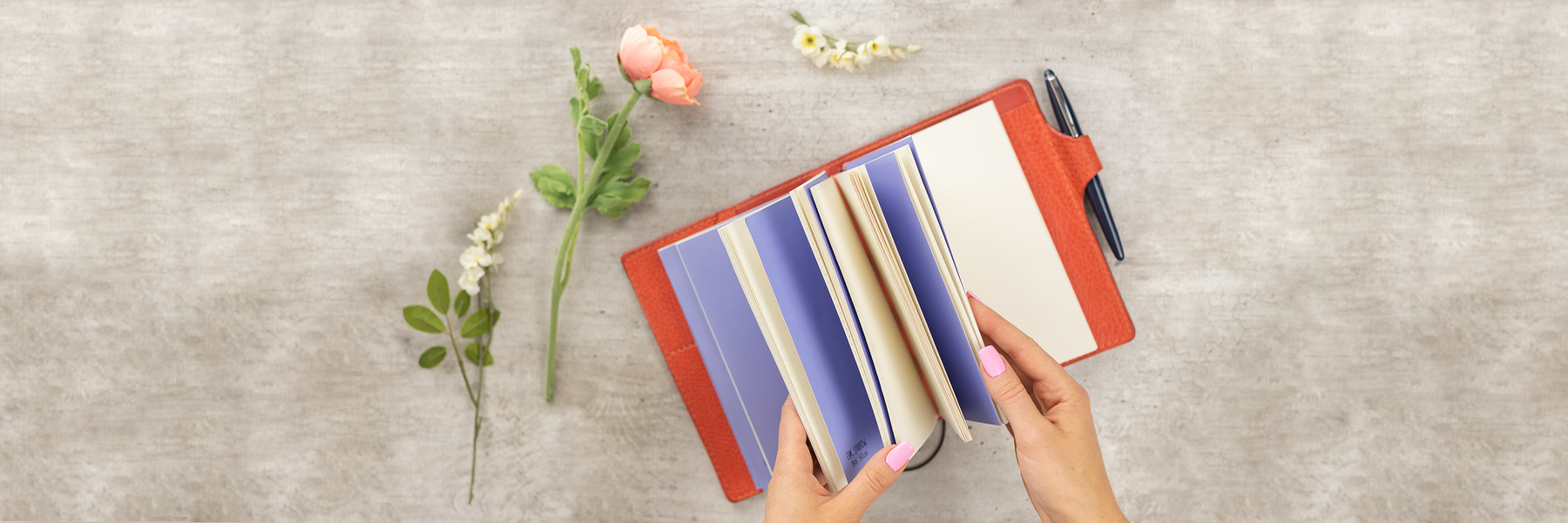 August Writing Prompts: 5 Journaling Techniques