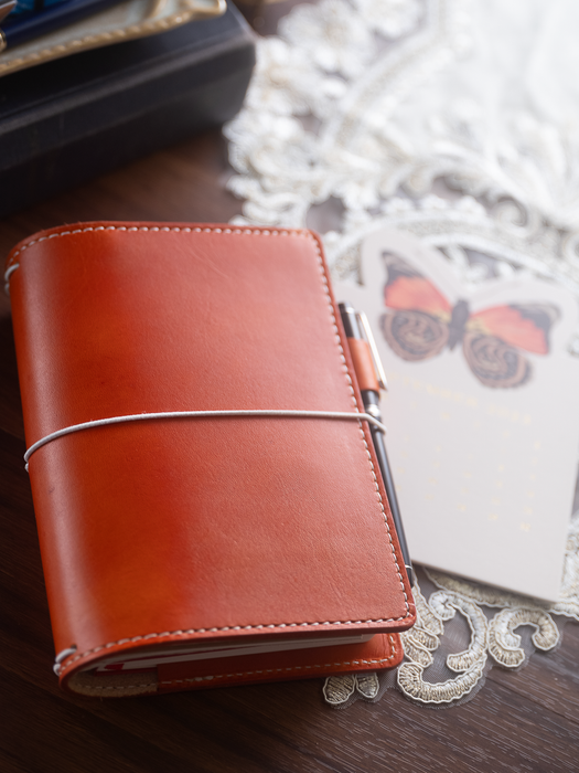 Patina | Cascade | Full Grain Leather Traveler's Notebook with Pockets - ChicSparrow