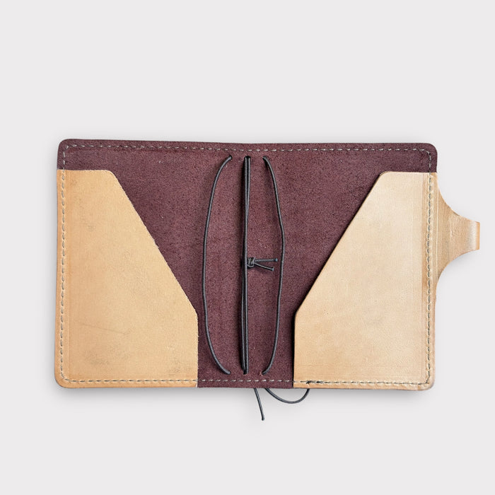 Outlander | Passport | Pre-Loved