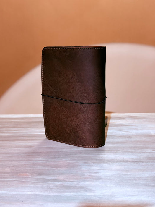 Dakota | A5 Cascade Folio | 72 Hour Auction