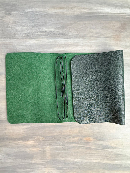 Voyager | B6 Trifold Traveler's Notebook