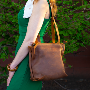 Ginger | Medium Zippered Tote - ChicSparrow