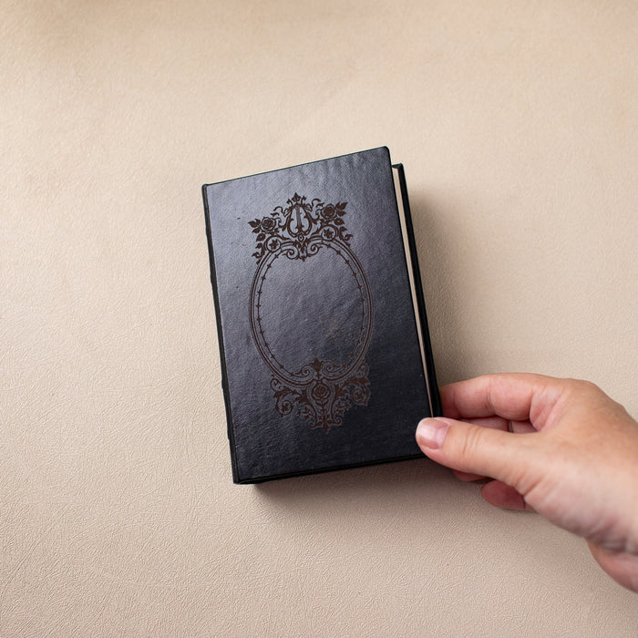 Handbound Lether Bound Notebook 2 Sizes options - ChicSparrow