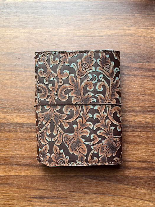 Voyager | B6 Trifold Traveler's Notebook